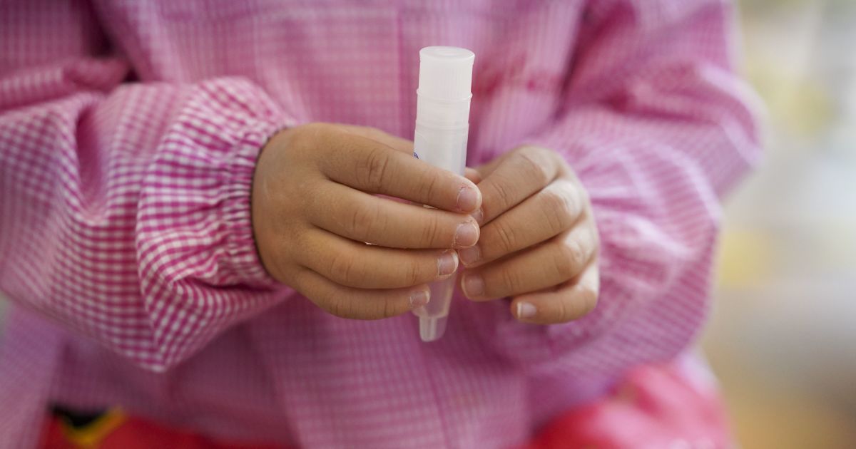 На Тернопільщині 2-річна дитина напилася бензину