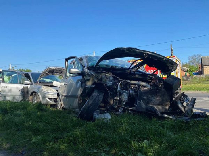 В масштабній ДТП у Рівному постраждали 5 людей