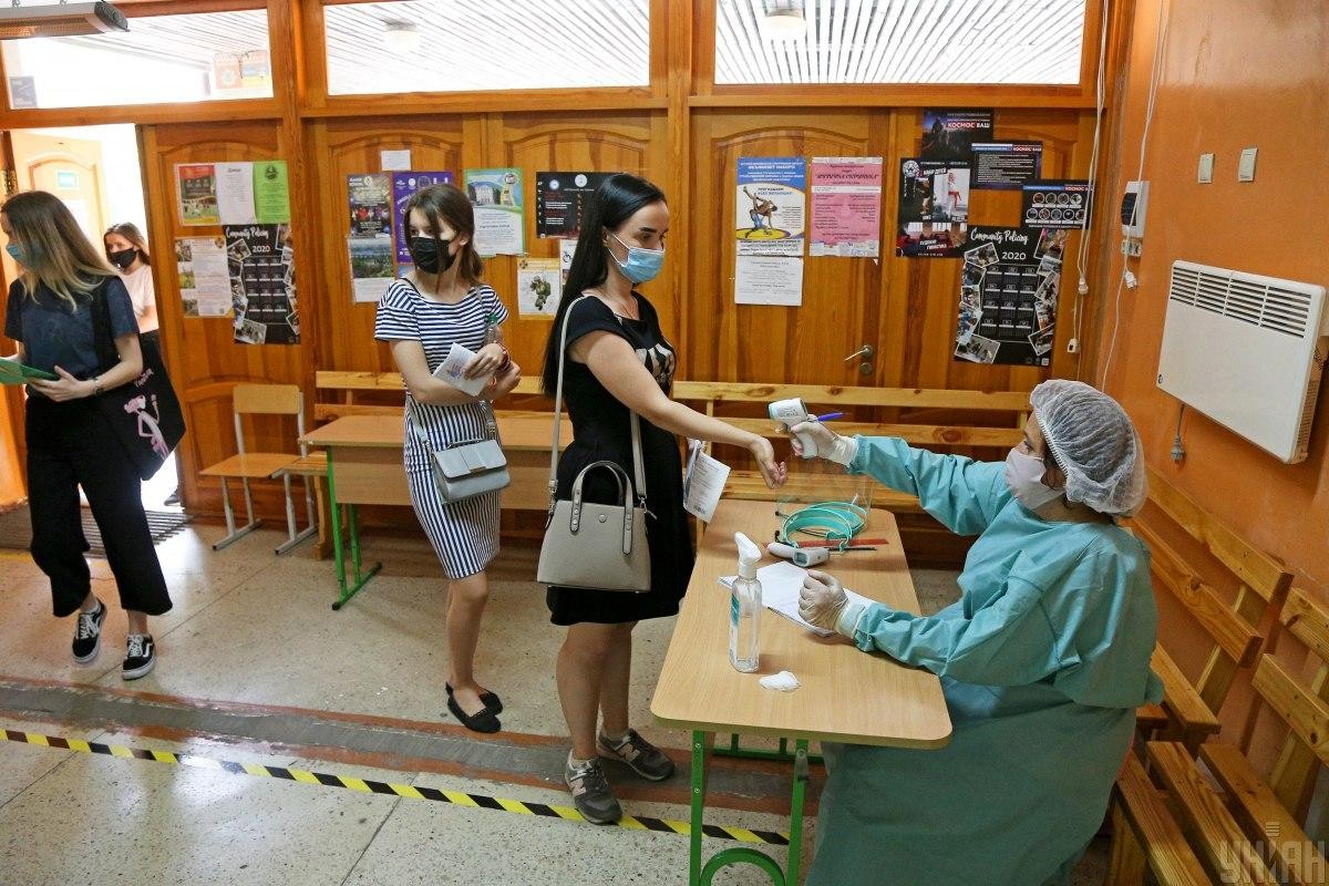 Мільйони на маски та антисептики: у скільки держбюджету обійдеться цьогорічне ЗНО