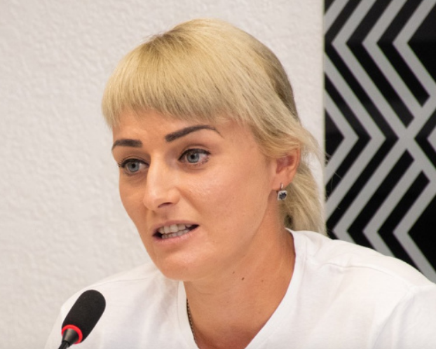 “Мене настільки принизили, що я вже і сама не вірю в це все”: Франківка Христина Мохнацька заявила, що підкорила Еверест