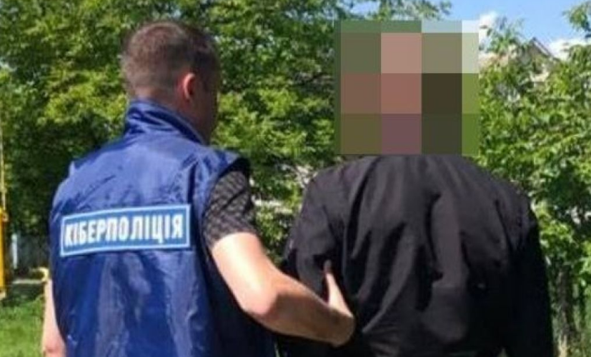 На Рівненщині чоловік розбещував малолітніх дівчаток та змушував зніматись в порно