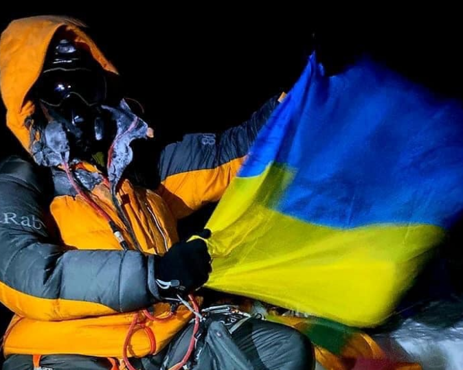 55-річний львів’янин підкорив найвищу гору світу вночі