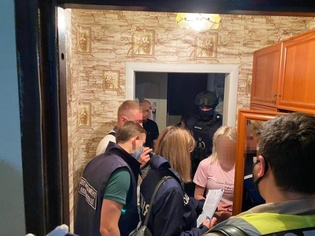 У столиці жінки декілька років знімали порно з власними дітьми