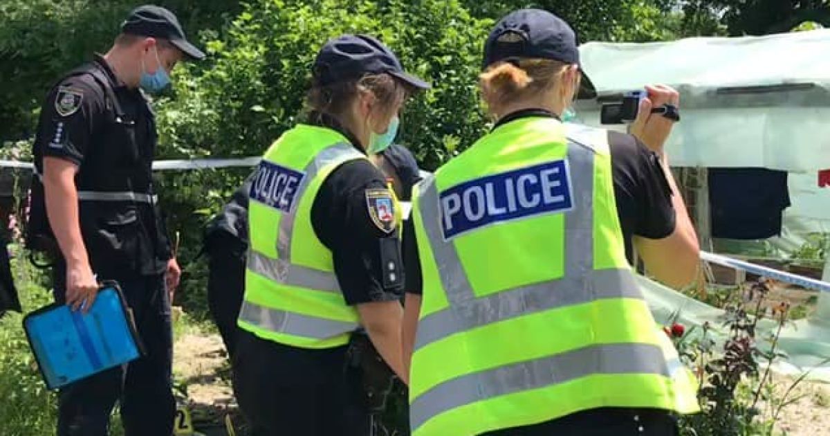 У Київській області 18-річна вагітна донька вбила матір та закопала її на подвір’ї, бо злякалась осуду