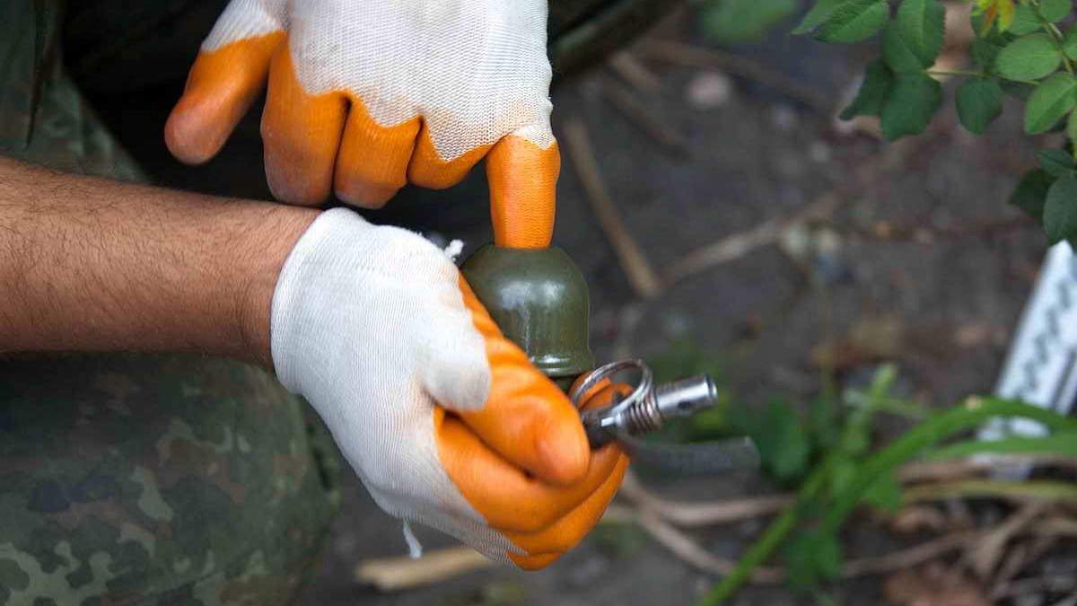 У Києві хлопець підірвав себе в недобудові під час прогулянки з дівчиною