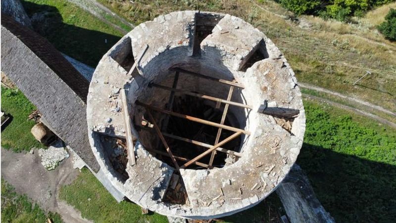 Буревій зірвав дах у Кам’янець-Подільській фортеці. Фото