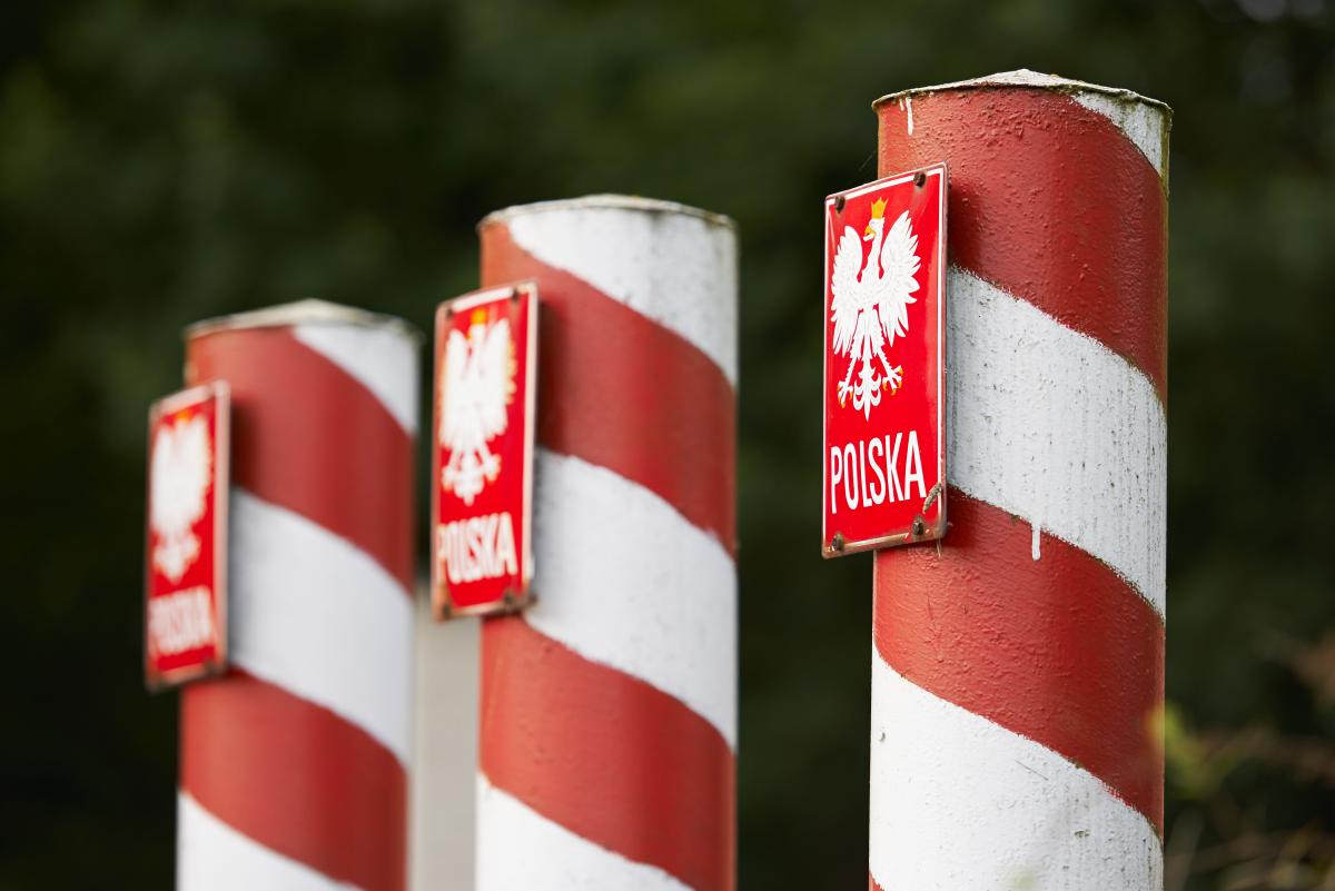 Робота у Польщі: чому українці активно їдуть з країни та які воєводства найкращі для життя