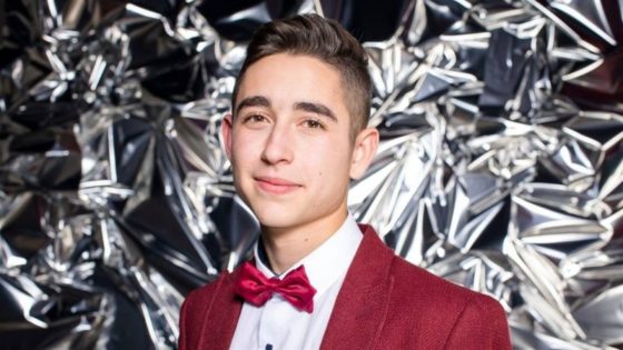 19-річний переможець “Голосу країни” Роман Сасанчин вперше стане батьком