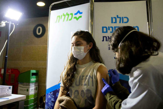 Чому «вакцинований» Ізраїль накрила нова хвиля пандемії? Експерт дав пояснення