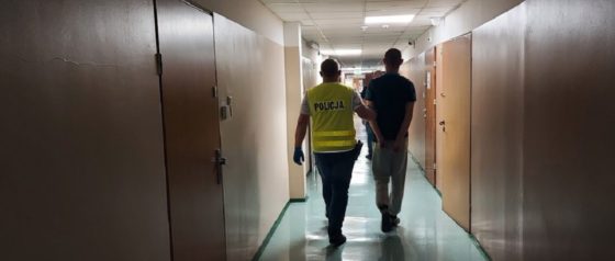 Троє українців у Польщі ледь не до смерті побили свого земляка, бо той зробив їм зауваження