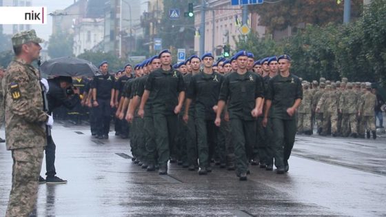 В Івано-Франківську відбувся марш: подібного не бачили 12 років (ФОТО)