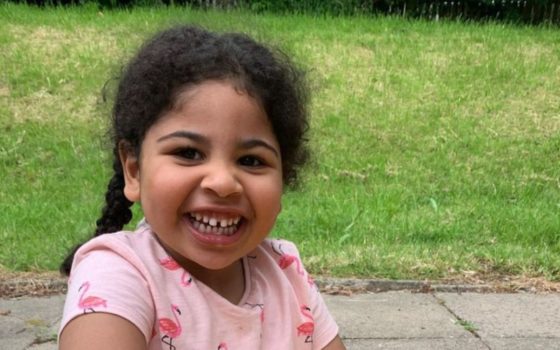 За все життя сказала лише слова “мама”: чотирирічна дівчинка не може говорити після інсульту в утробі матері