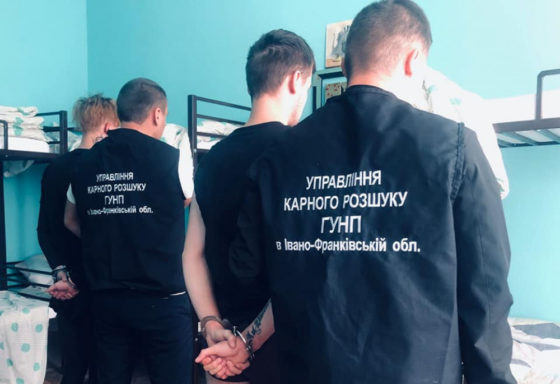Двоє братів з Коломийщини обкрадали квартири, пошти, магазини і офіси