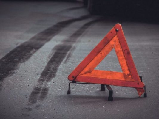 На Франківщині пішохід намагався допомогти п’яному водієві й загинув на місці
