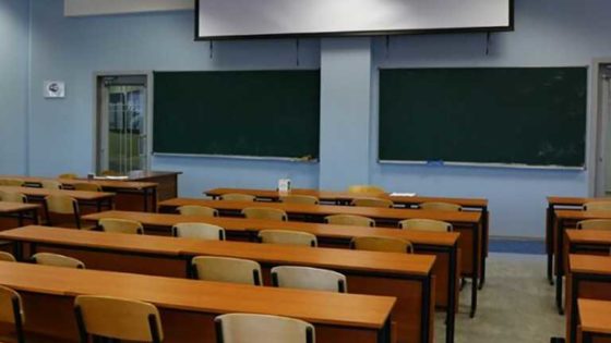 Помножу на мінус нуль, – викладачка обматюкала студента за запізнення: відео