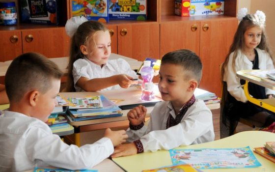 У МОЗ повідомили, чи вимагатимуть у школярів результати тестів на COVID-19