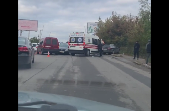 Є постраждалі: у Франківську сталась ДТП за участі кількох авто (фото)