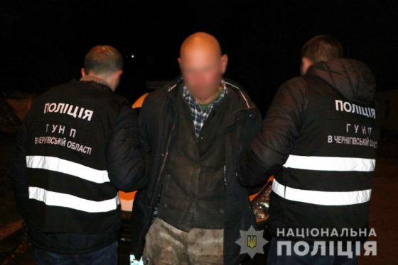 Знайшли чоловіка, який вбив матір, після чого змінив зовнішність і жив у лісі