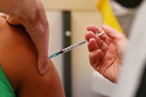 До побічних ефектів AstraZeneca додався рідкісний смертельний синдром