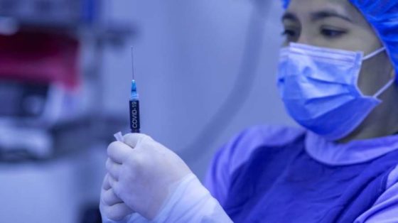 Коли українцям можуть відмовити у вакцинації від коронавірусу – названо умову