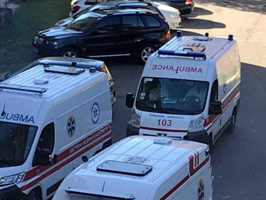 У Калуші збільшилася кількість хворих на COVID-19: медики працюють на межі людських можливостей