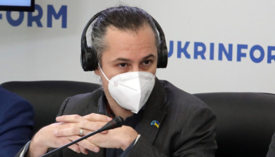 ВООЗ закликає вакцинувати дітей від поліомієліту – хвороби, яка може спричинити параліч