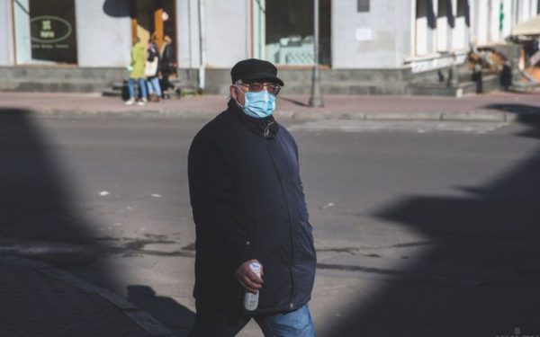 Чому не зникає пандемія коронавірусу і навіть набирає обертів в Україні – лікар відповів