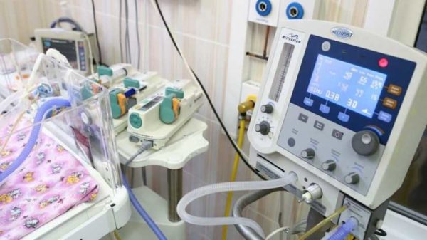 “Діточки задихаються”: на Буковині критична ситуація з COVID-19, реанімації заповнені на 100%