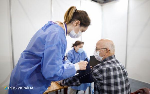 Лікар заявив, що Україні загрожує медичний колапс: до таких навантажень не готове жодне місто
