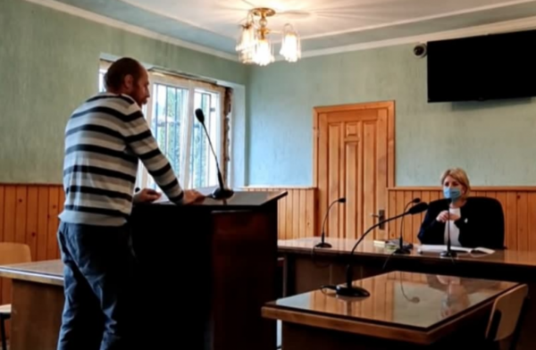На Буковині батько відмовився віддавати дітей до школи, бо “вони не раби”