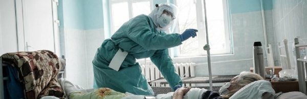 “Штам “Дельта” вкидає людину у “пастку” зі страшних симптомів за крок до одужання”: лікар про нову “гру” вірусу