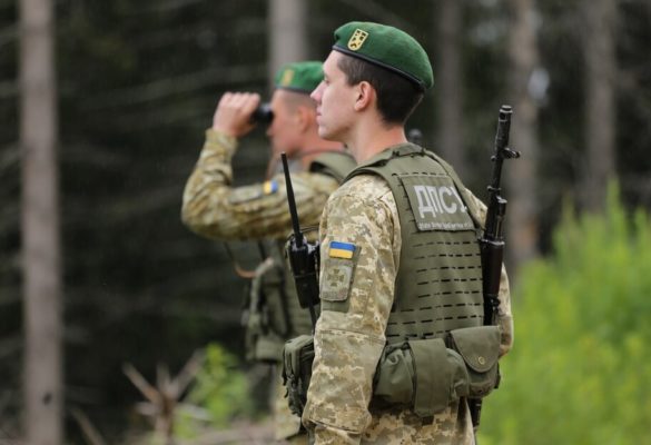 В Україні можуть запровадити надзвичайний стан у прикордонних областях: що це означає