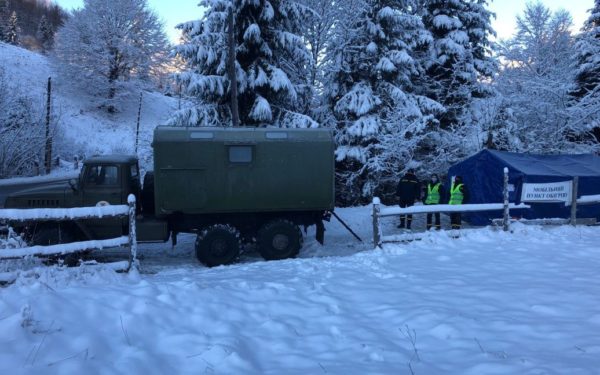 Морози до мінус 20, лавинна небезпека та пункти обігріву на шляхах: на заході України – справжня зима