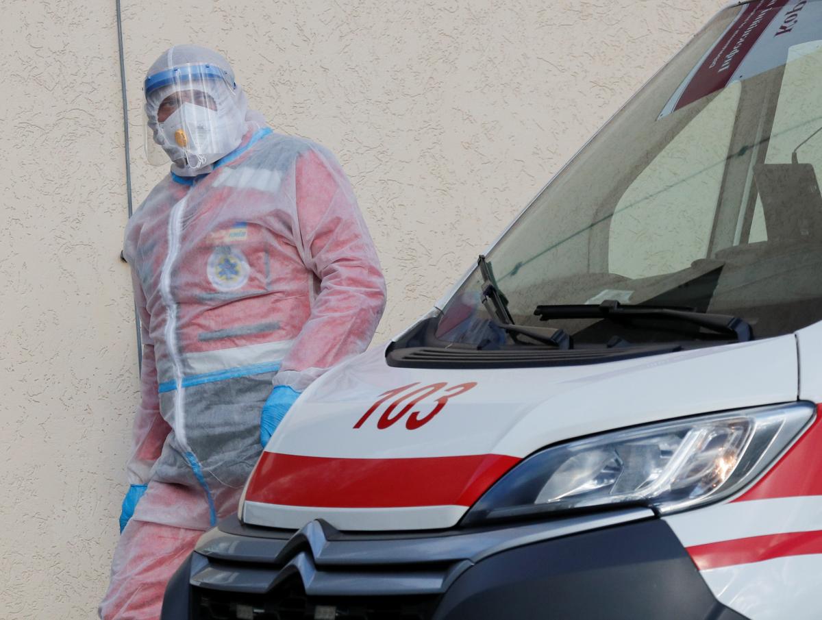 Україні загрожує новий пік коронавірусу: в НАН назвали найімовірніші дати