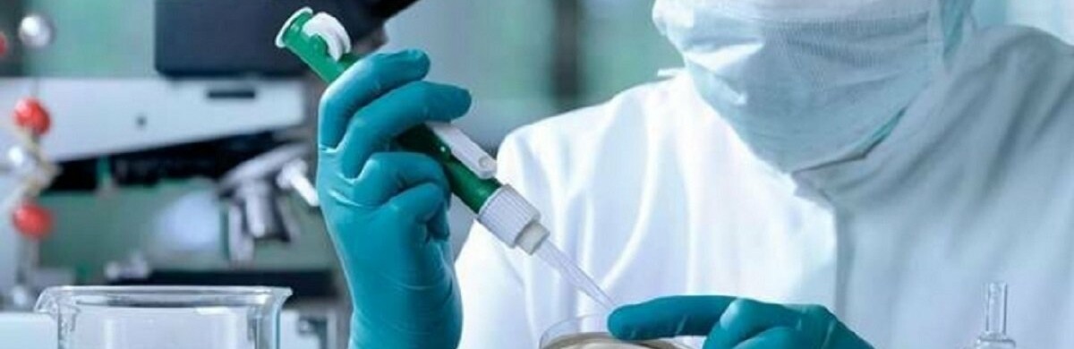 “Почалися проривні інфекції, лікарі очікують на вірус-гібрид”: медики про еволюцію штаму “Омікрон”