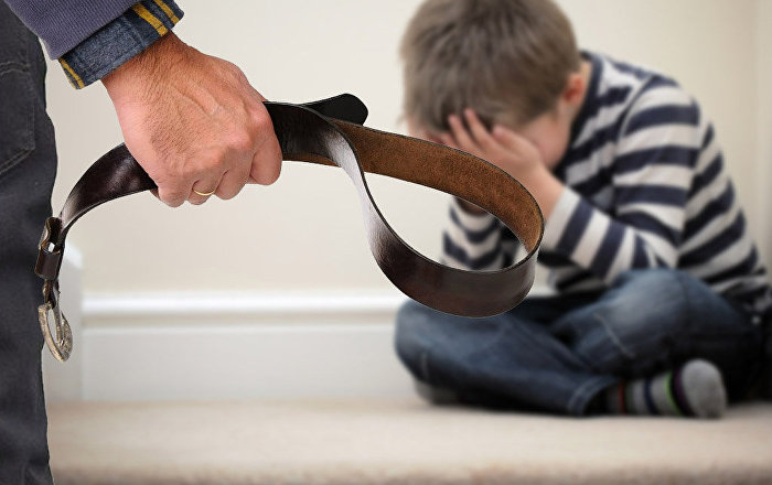 “Дитину забрала швидка”: рідна матір жорстоко побила свого сина