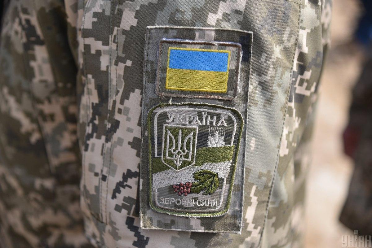 Сумнівні суїциди серед військових: “Є дитина, якій в потилицю стріляли, а кажуть – самогубство”