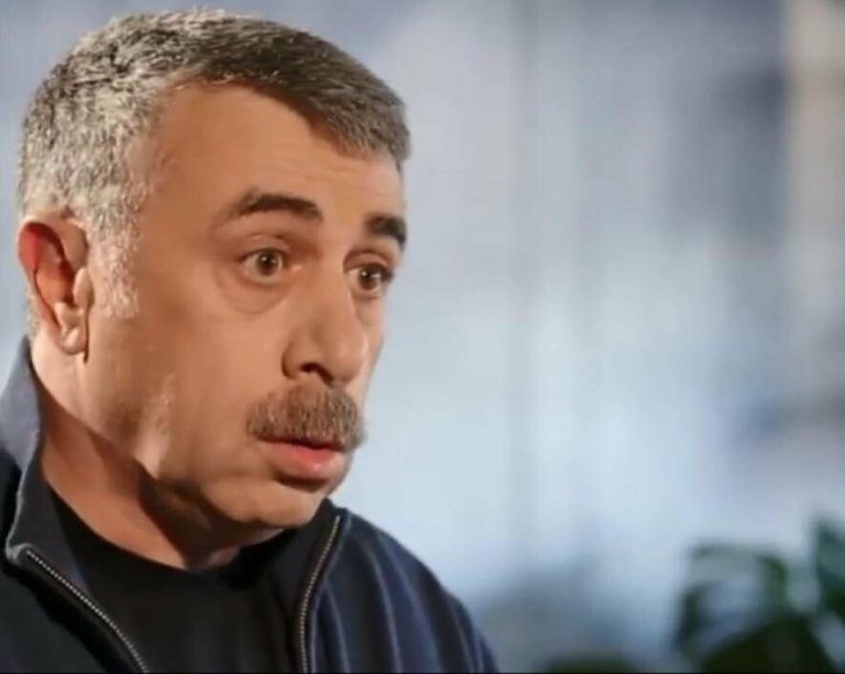 “ЦІ 2 СИМПТОМИ ВКАЗУЮТЬ, ЩО ВІРУС ТАКИ ВАС ІНФІКУВАВ, УНІКАЛЬНИЙ БІЛЬ ТУРБУЄ ХВОРИХ”: ЛІКАР КОМАРОВСЬКИЙ ПРО ШТАМ “ОМІКРОН”