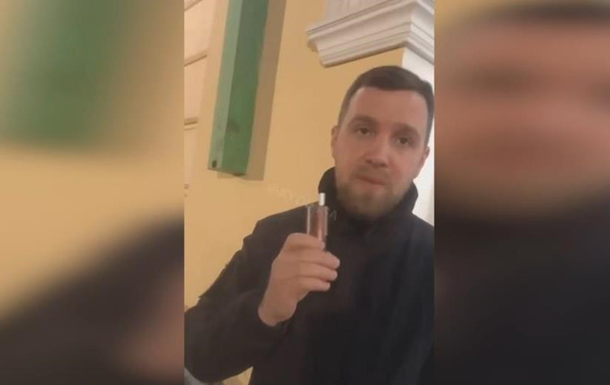 В Одесі з торгового центру вигнали дівчину із ДЦП