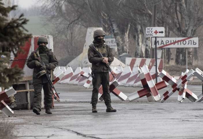 Надзвичайний стан: які обмеження діятимуть в Україні