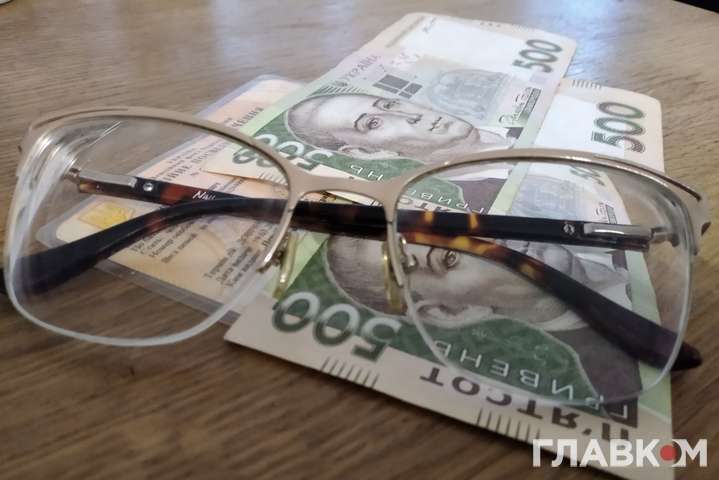 Шмигаль розповів, що буде з пенсіями у березні на тлі агресії РФ