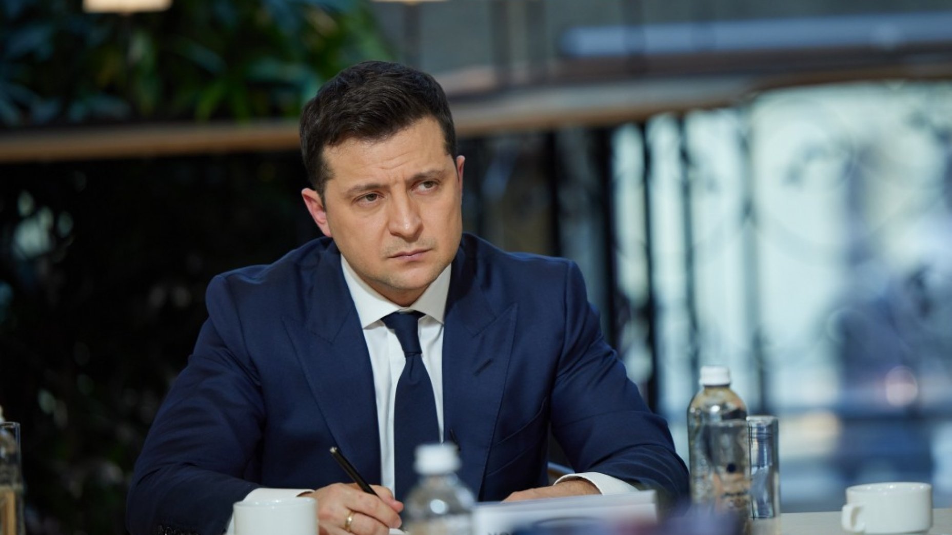 Зеленський заговорив про введення воєнного стану