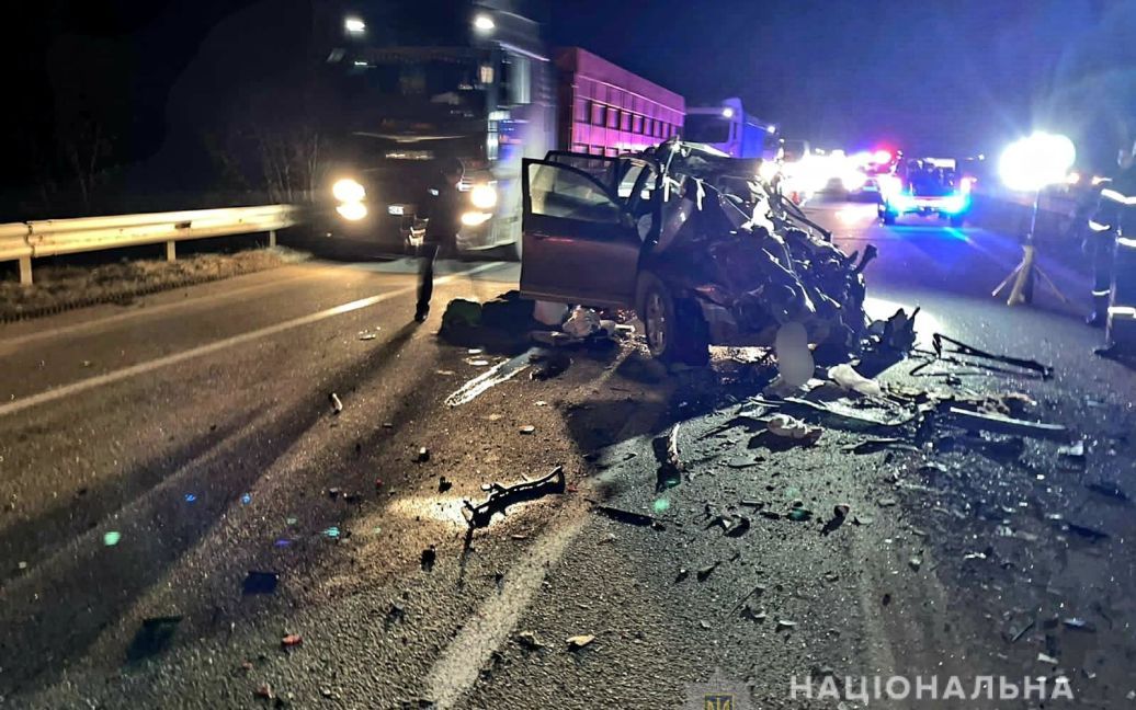 В НЕПОПРАВНІЙ АВАРІЇ ЗАГИНУЛО П’ЯТЕРО ЛЮДЕЙ, СЕРЕД ЯКИХ – ДИТИНА (ВІДЕО)
