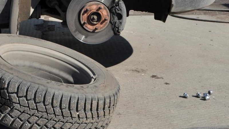 У Польщі громадянин України знищив автомобіль шефа через неуважність
