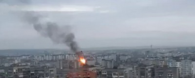 У Франківську на Пасічній горів будівельний кран