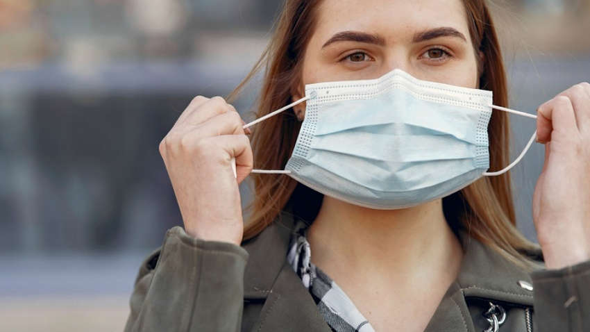 Родич штаму Omicron викликає серйозніші симптоми: дослідження показали, на що здатний новий вірус