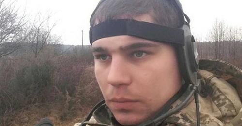 Мами України! Помолiться за цю дитину!… Пом’яніть його… Він був сиротою. ВІЧНА ПАМ’ЯТЬ СИНОВІ УКРАЇНИ!