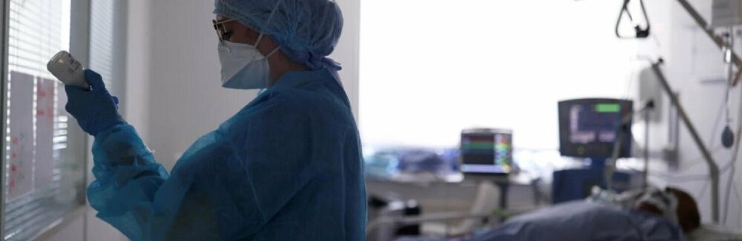 “Вірус підриває здоров’я людям, яких раніше оминав, три нестерпні симптоми передують біді”: медики про штам “Омікрон”