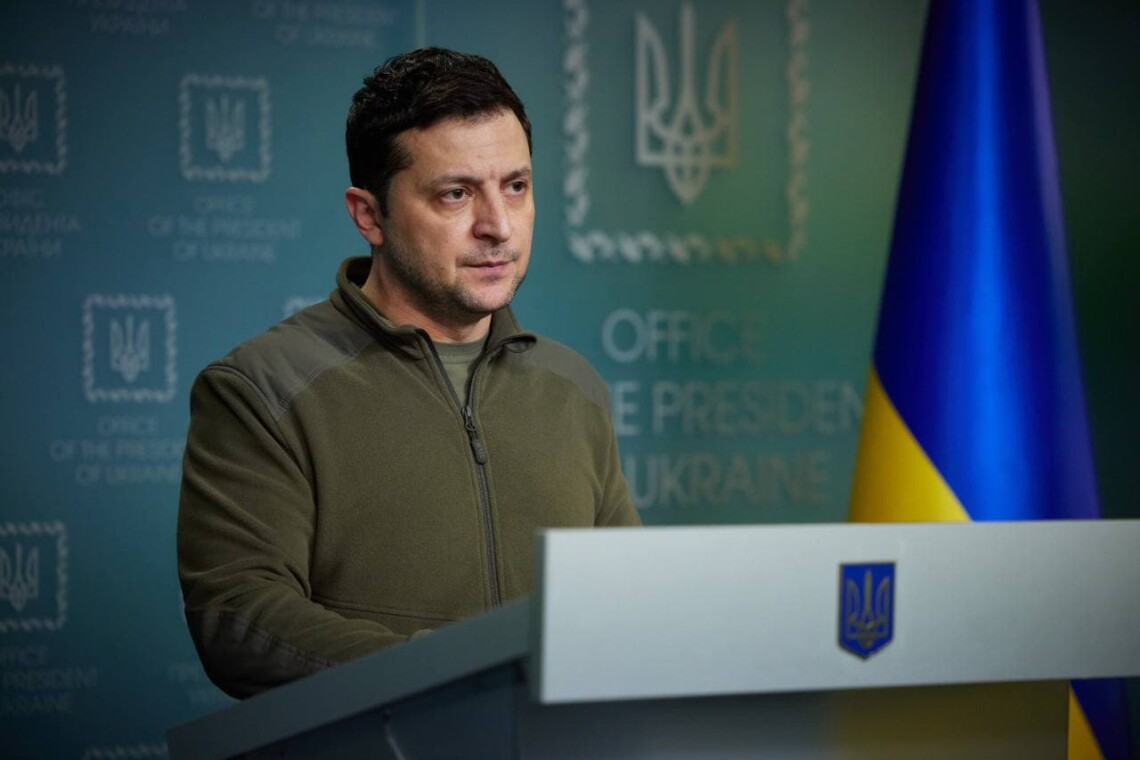 Президент надав звання Героїв 12 захисникам України