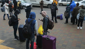 За п’ять діб російської агресії з-за кордону повернулися майже 80 тисяч українців, – МВС